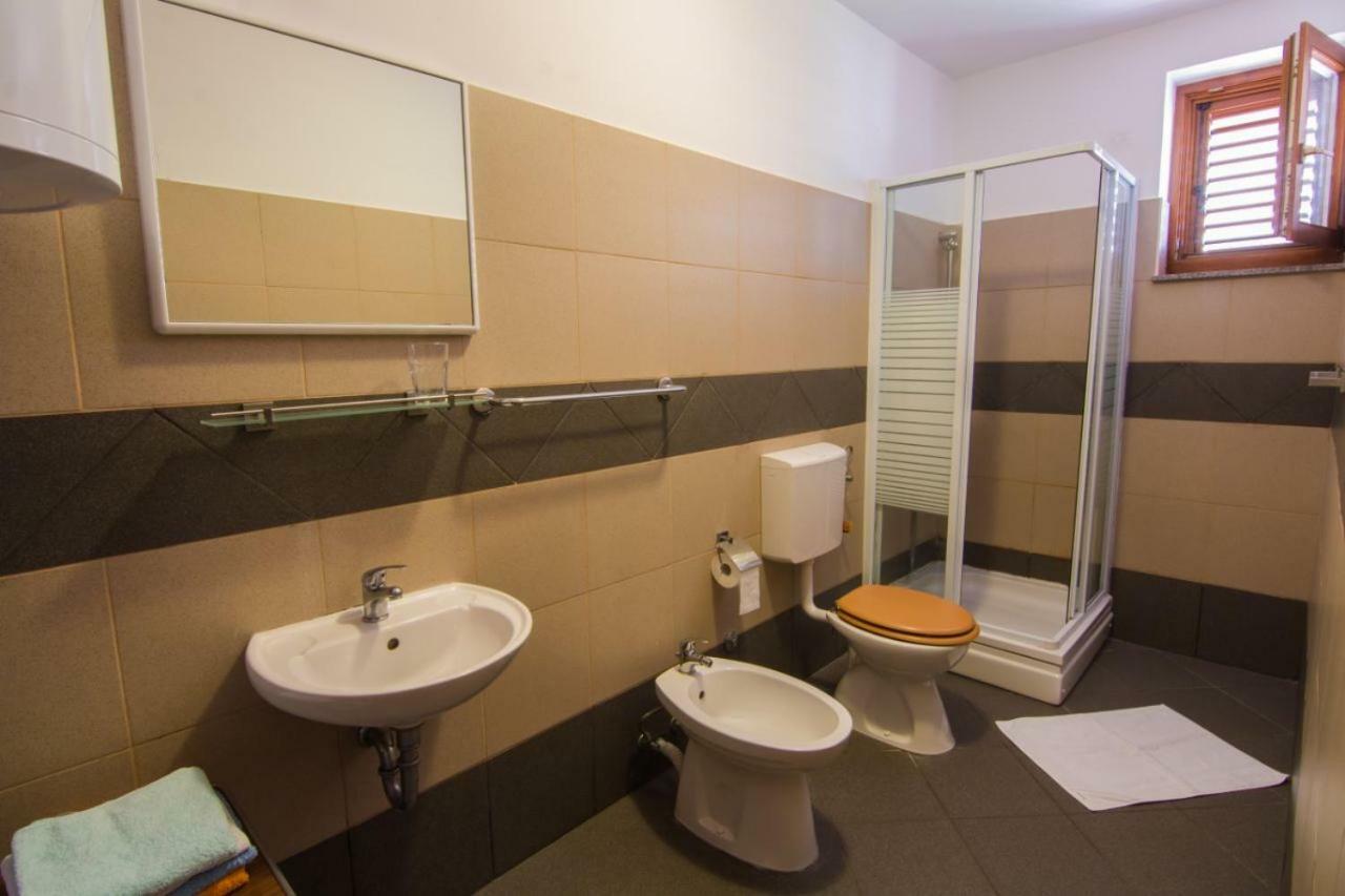 Apartments Villa Forida Mali Lošinj Buitenkant foto