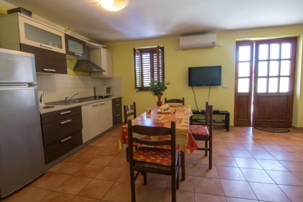 Apartments Villa Forida Mali Lošinj Buitenkant foto